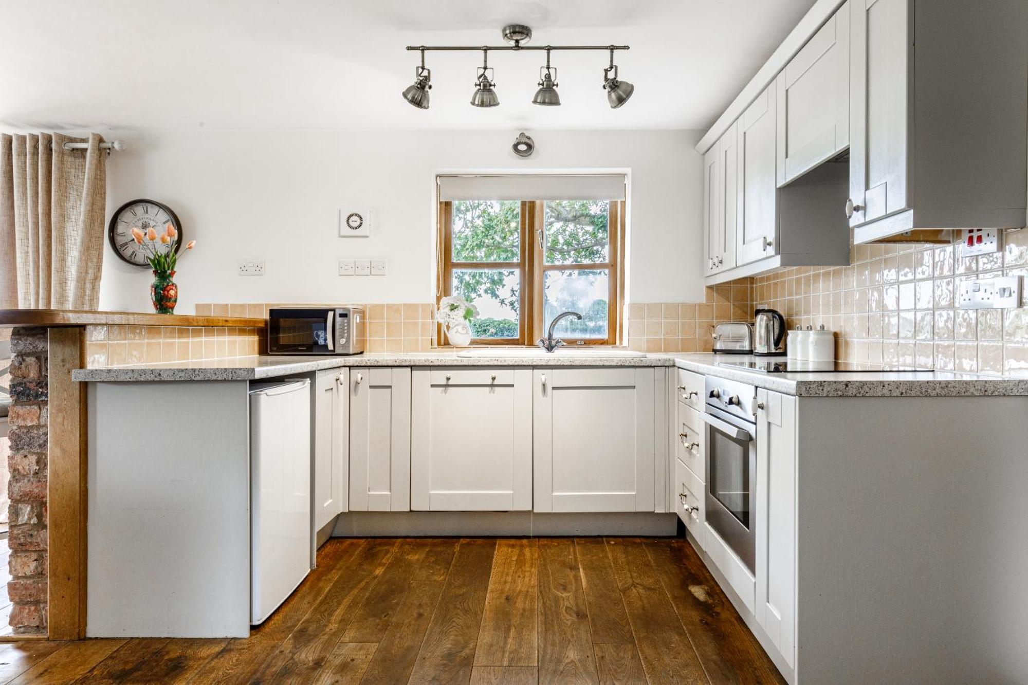 Oak Mead Villa Рексъм Стая снимка